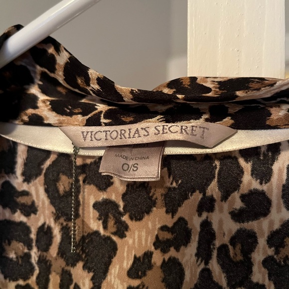 Victoria Secret Silky Robe - Picture 2 of 2